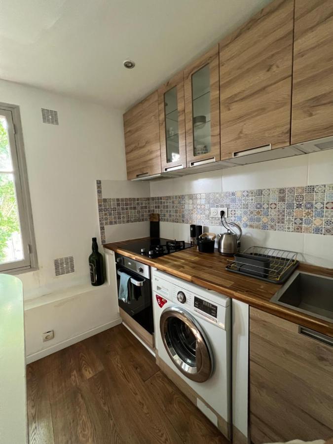 Ferienwohnung Renove, Vue Sur Palais Des Papes, Terrasse Et Wifi Troisieme Etage Avignon Exterior foto