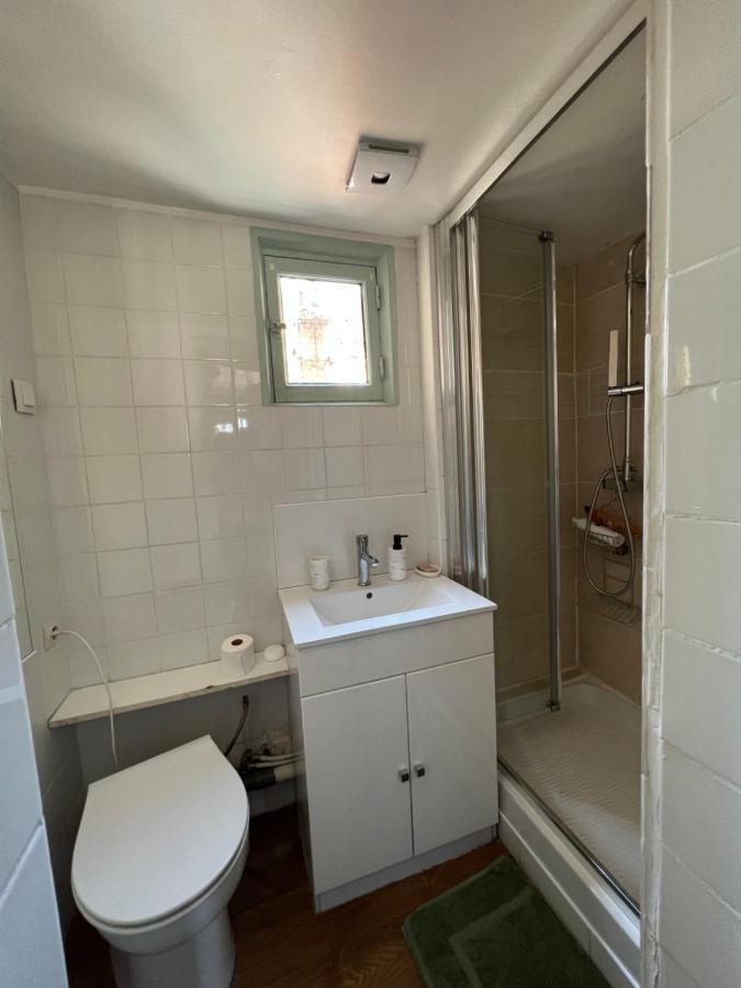 Ferienwohnung Renove, Vue Sur Palais Des Papes, Terrasse Et Wifi Troisieme Etage Avignon Exterior foto
