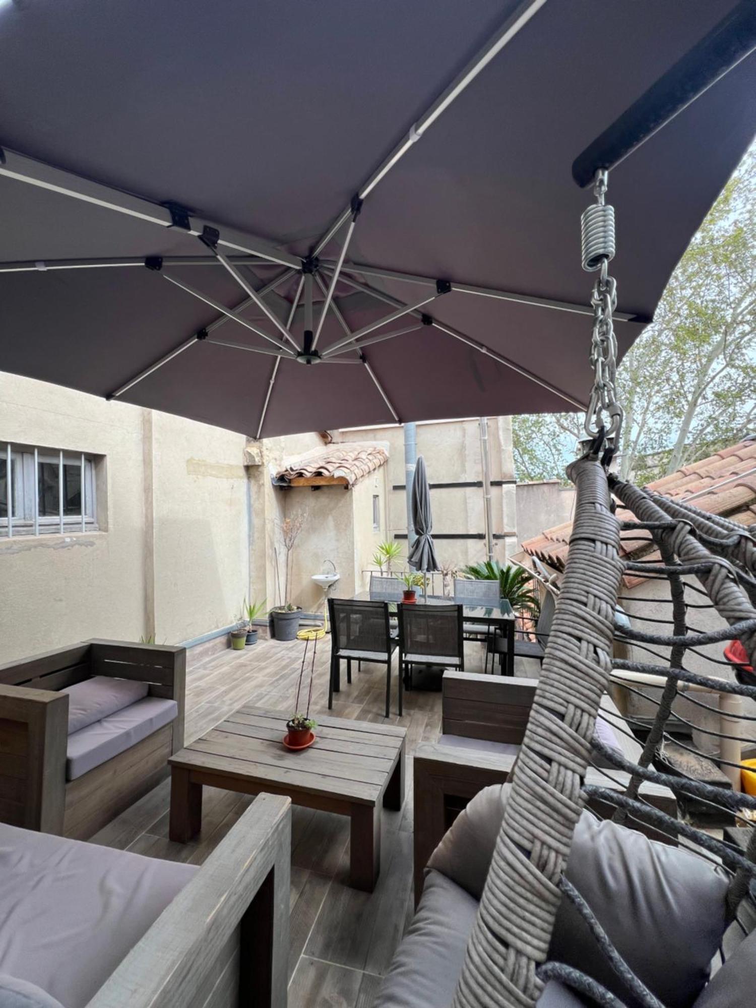 Ferienwohnung Renove, Vue Sur Palais Des Papes, Terrasse Et Wifi Troisieme Etage Avignon Exterior foto