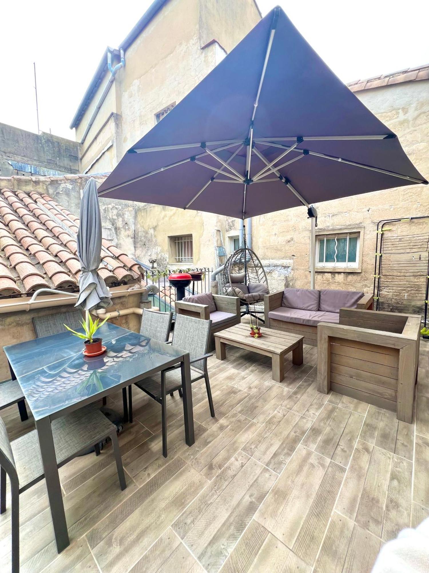 Ferienwohnung Renove, Vue Sur Palais Des Papes, Terrasse Et Wifi Troisieme Etage Avignon Exterior foto