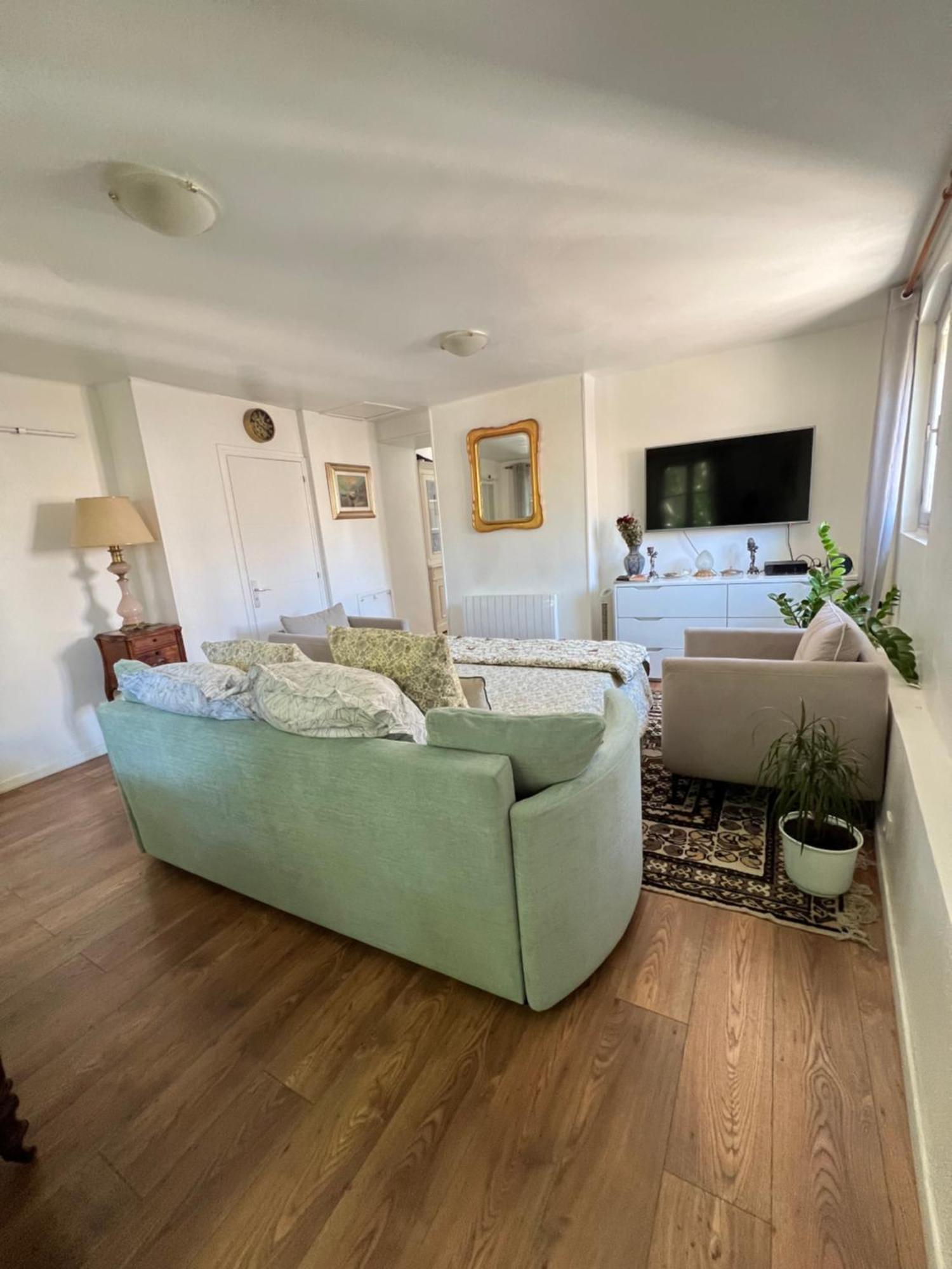 Ferienwohnung Renove, Vue Sur Palais Des Papes, Terrasse Et Wifi Troisieme Etage Avignon Exterior foto